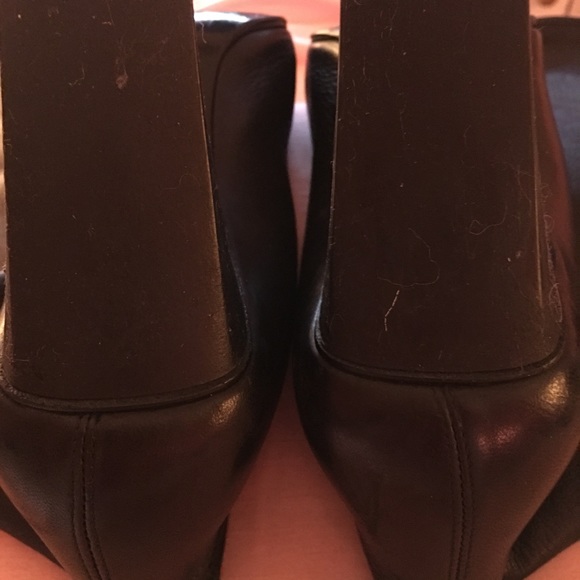 GORGEOUS VINTAGE CHANEL BOOTS  10 - Picture 6 of 8